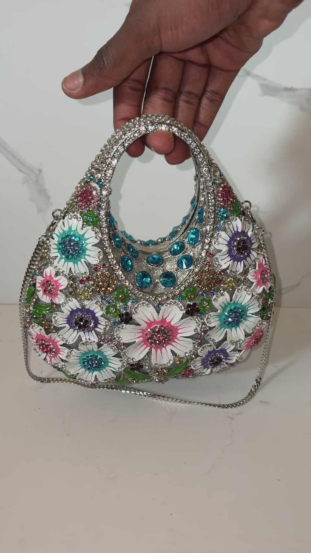 THE "NESSA" CLUTCH